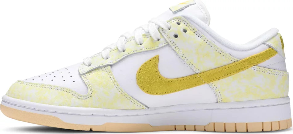 Nike Dunk Low (W) 'Yellow Strike'